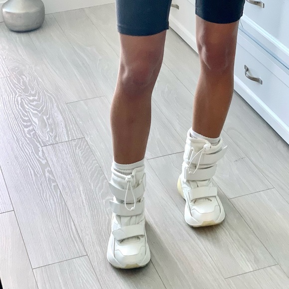 Stella McCartney sneaker boots - Picture 12 of 14